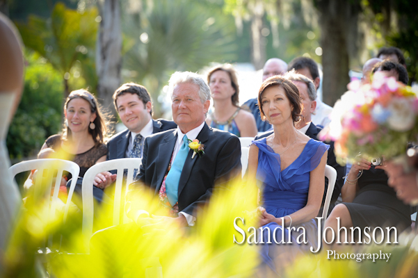 Best Lakeside wedding at Paradise Cove in Orlando, Florida - Wedding photographer - Sandra Johnson (SJFoto.com)